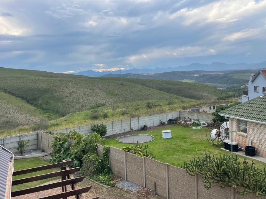 4 Bedroom Property for Sale in Hartenbos Heuwels Western Cape